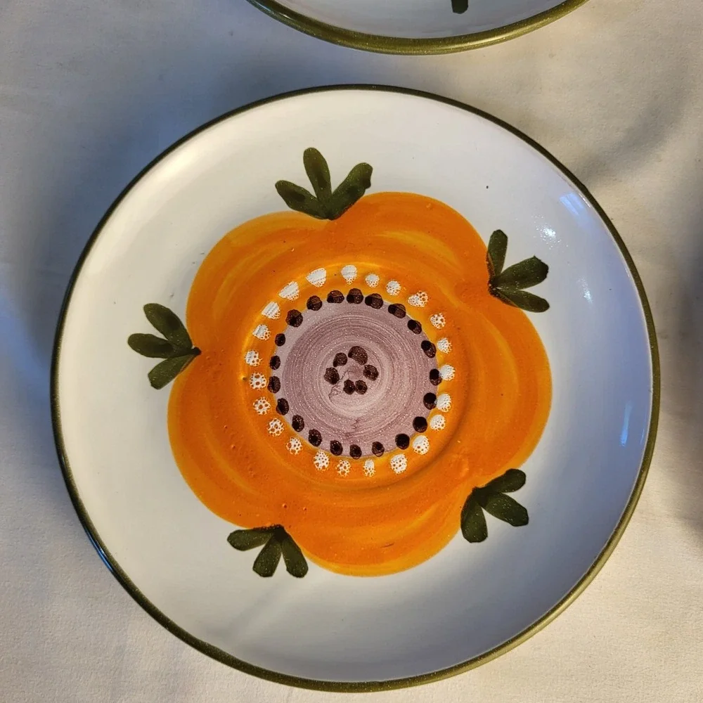 Set of 4 - Orange Flower Decorative Plates 7-1/4